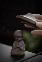 Load image into Gallery viewer, Hat-Shaped Tea Strainer Little Monk
