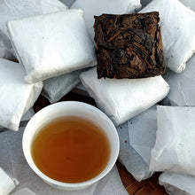 Load image into Gallery viewer, Charcoal- Roasted Narcissus (Shuixian) Tea
