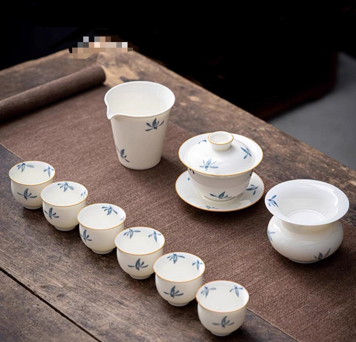 Handpainted white porcelain kung fu tea set (10 pieces) TREATEA